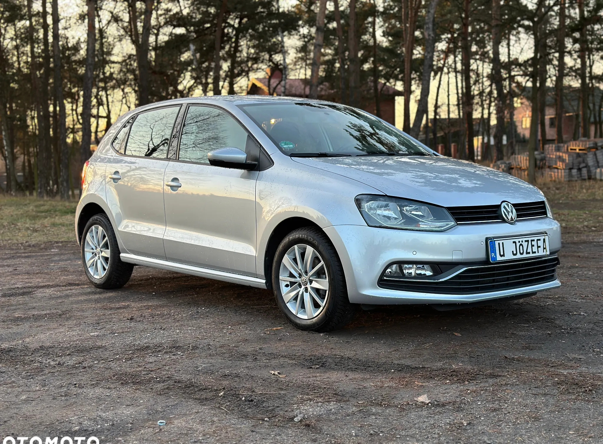 Volkswagen Polo cena 38900 przebieg: 140000, rok produkcji 2017 z Karlino małe 436